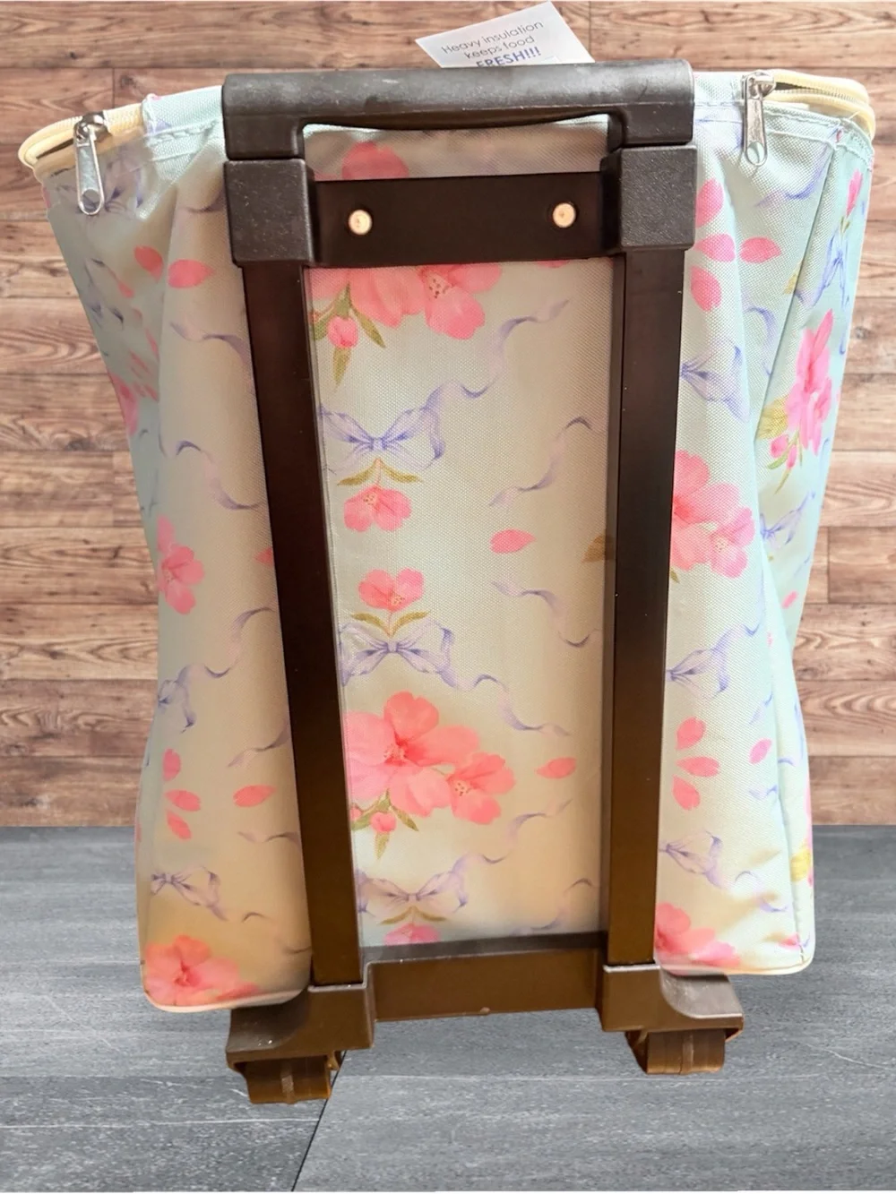 NEW Floral Insulated Cooler Bag in Pastel Mint